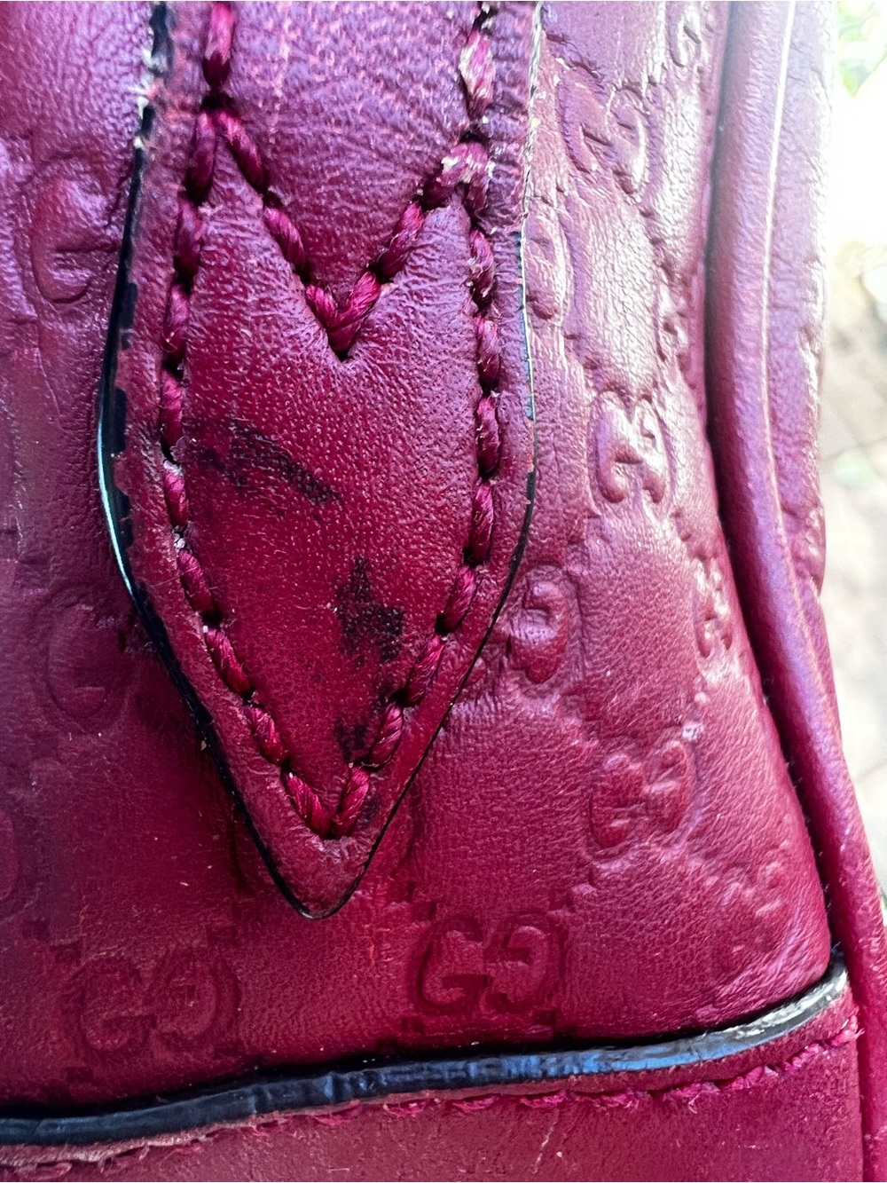 GUCCI Red Leather Microguccissima Bree Crossbody Bag - Picture 17 of 17